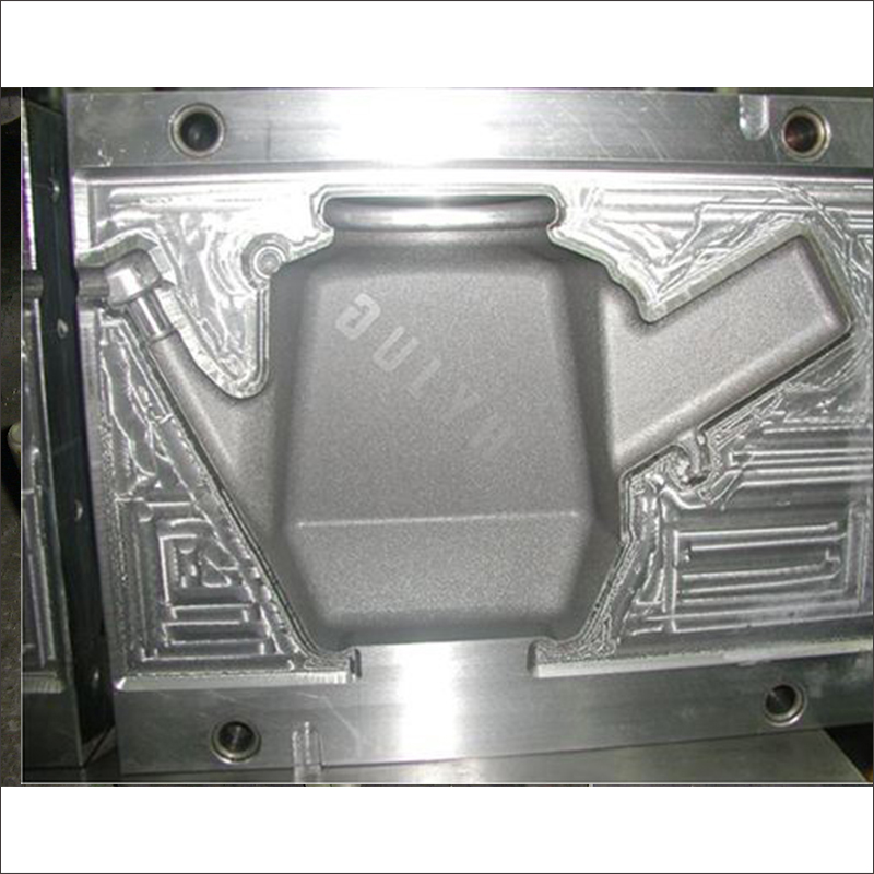 Plastic watering can mold