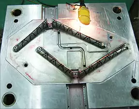 Expert of applying cooper alloy on mold and injection molding article