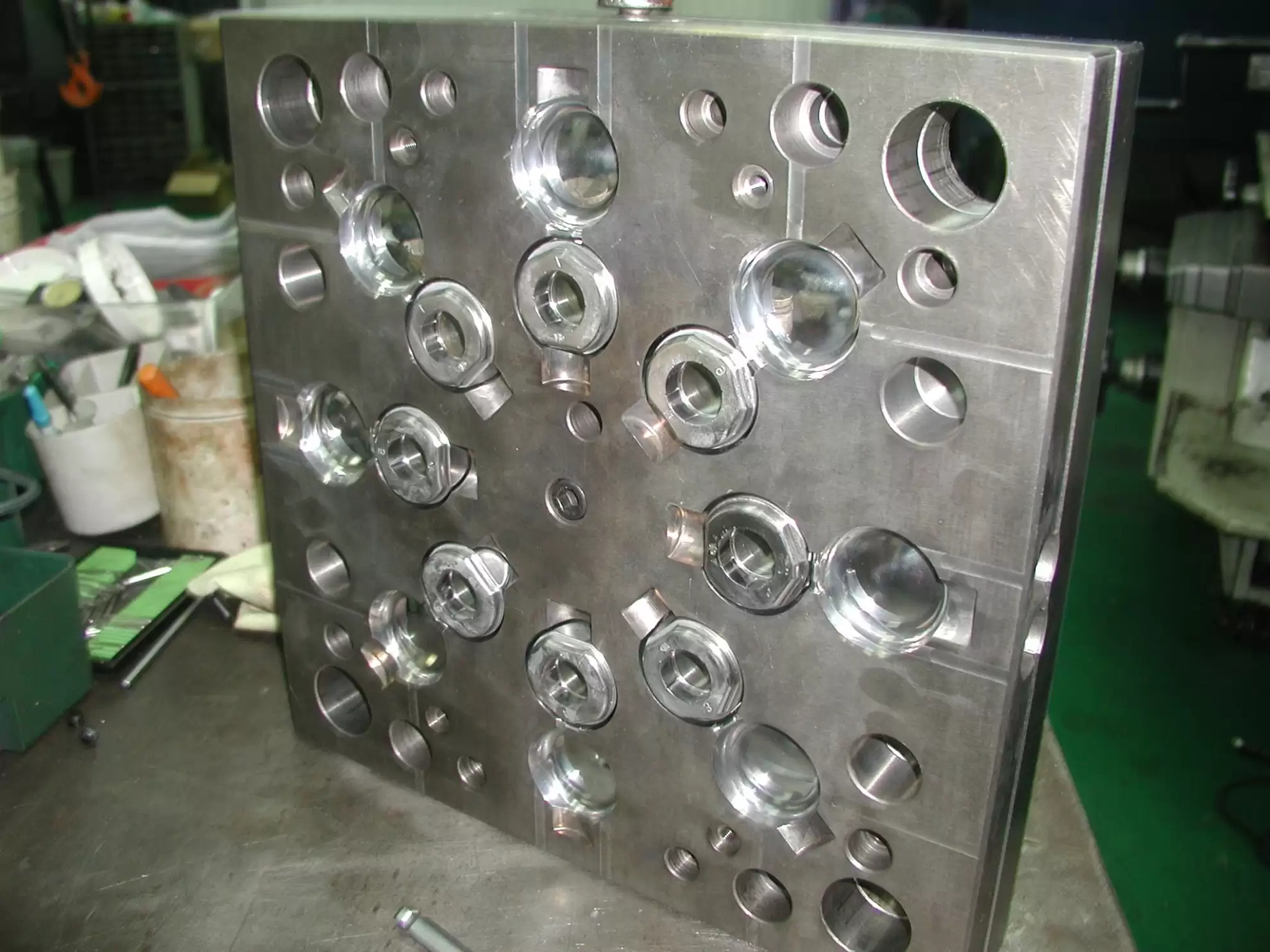 bottle cap mold