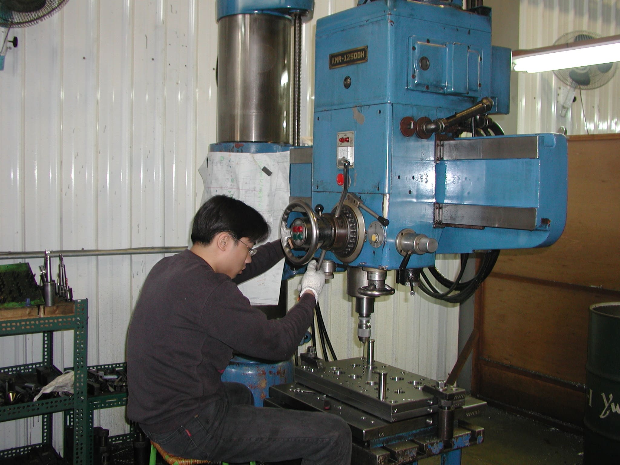 mold factory with  worker